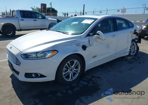 2016 Ford Fusion Energi Titanium из США, поврежденный, VIN 3FA6P0SU8GR115239